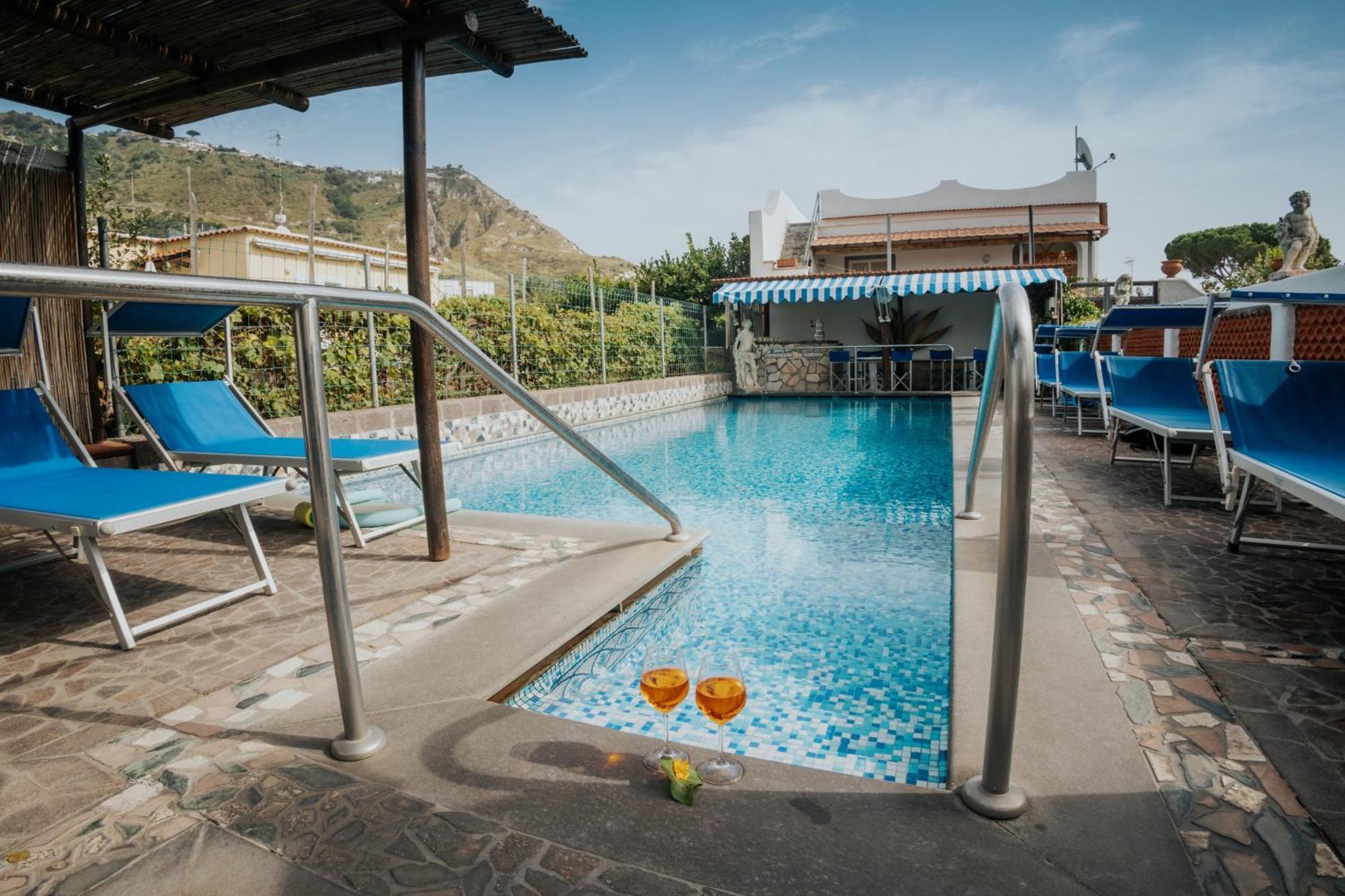 Hotel Casa Giuseppina Sant'Angelo  Buitenkant foto