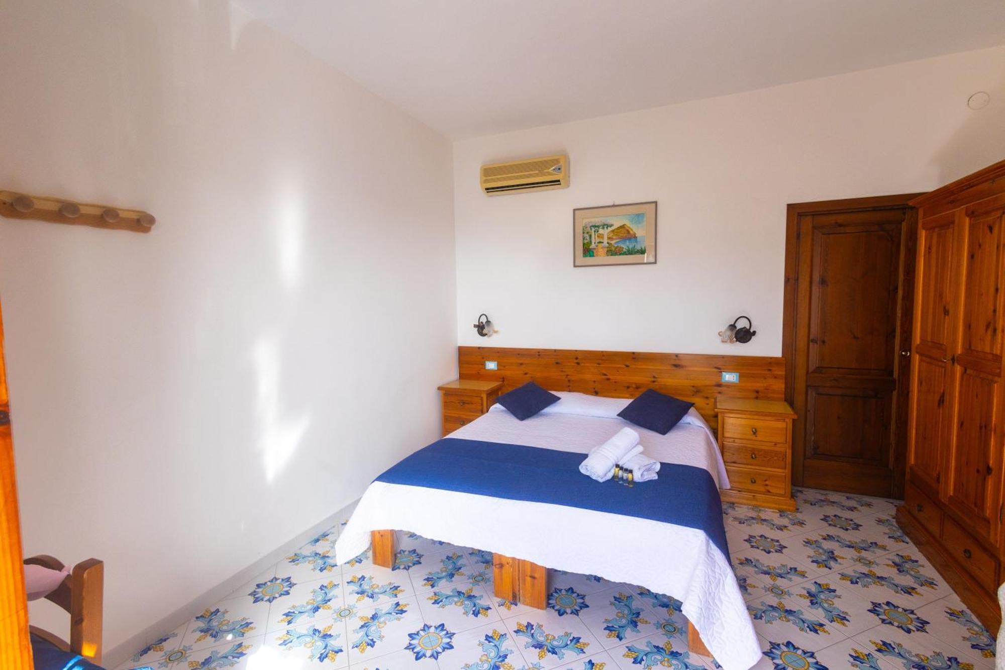 Hotel Casa Giuseppina Sant'Angelo  Buitenkant foto