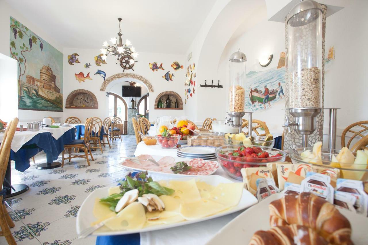 Hotel Casa Giuseppina Sant'Angelo  Buitenkant foto